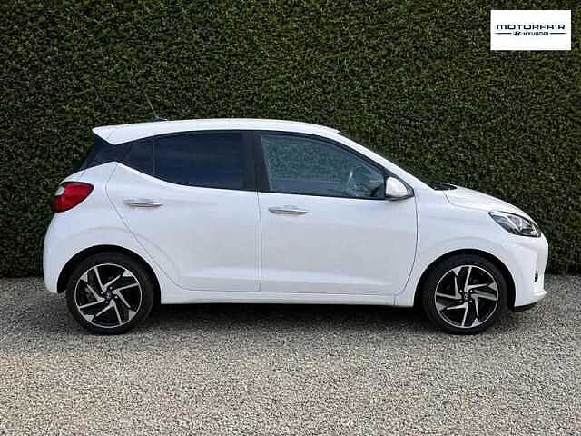 Hyundai I10 1.0 Premium Hatchback 5dr Petrol Manual Euro 6 (s/s) (67 ps) White