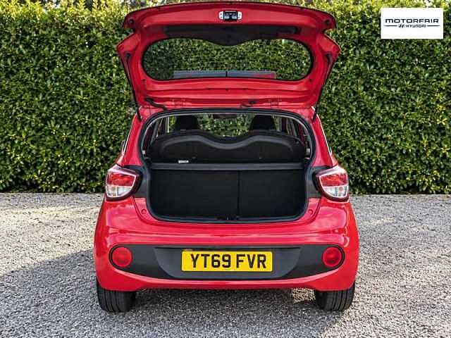 Hyundai i10 1.0 Play Hatchback 5dr Petrol Manual Euro 6 (67 ps)