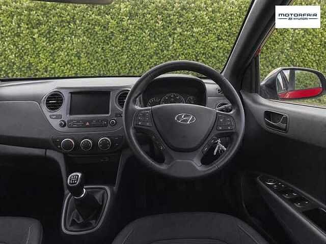 Hyundai i10 1.0 Play Hatchback 5dr Petrol Manual Euro 6 (67 ps)