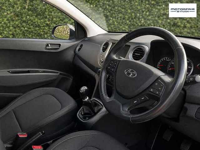 Hyundai i10 1.0 Play Hatchback 5dr Petrol Manual Euro 6 (67 ps)