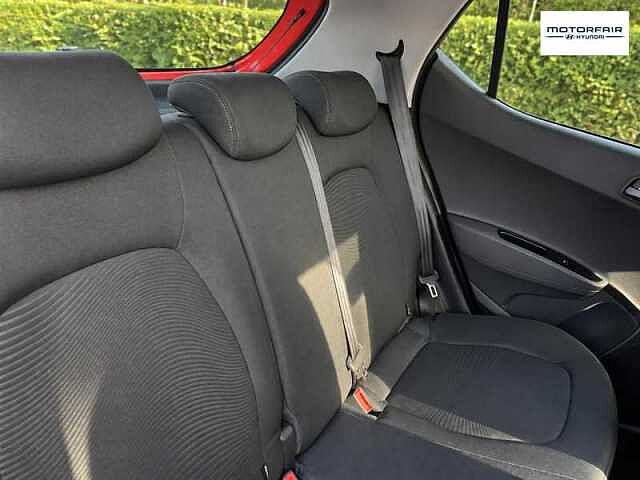 Hyundai i10 1.0 Play Hatchback 5dr Petrol Manual Euro 6 (67 ps)