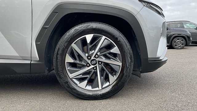 Hyundai TUCSON 1.6 T-GDi Premium SUV 5dr Petrol Manual Euro 6 (s/s) (150 ps) Shimmering Slvr