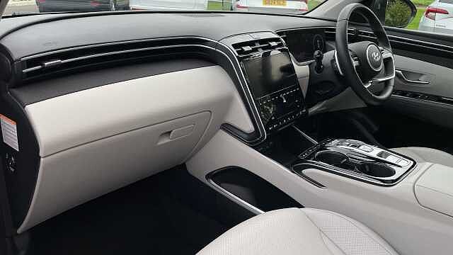 Hyundai TUCSON 1.6 h T-GDi Ultimate SUV 5dr Petrol Hybrid Auto Euro 6 (s/s) (230 ps) White