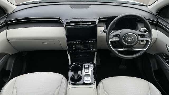Hyundai TUCSON 1.6 h T-GDi Ultimate SUV 5dr Petrol Hybrid Auto Euro 6 (s/s) (230 ps) White
