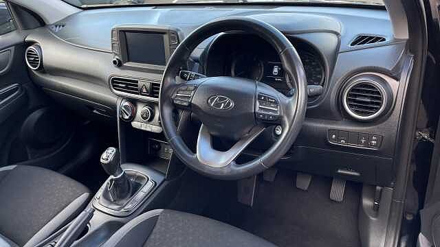 Hyundai KONA 1.0 T-GDi SE SUV 5dr Petrol Manual Euro 6 (s/s) (120 ps) Black