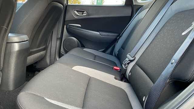 Hyundai KONA 1.0 T-GDi SE SUV 5dr Petrol Manual Euro 6 (s/s) (120 ps) Black