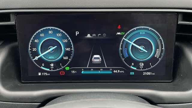 Hyundai TUCSON 1.6 h T-GDi Premium SUV 5dr Petrol Hybrid Auto Euro 6 (s/s) (230 ps) Atlas White