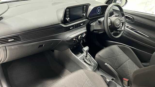 Hyundai BAYON 1.0 T-GDi MHEV SE Connect SUV 5dr Petrol Hybrid DCT Euro 6 (s/s) (100 ps) ATLAS WHITE