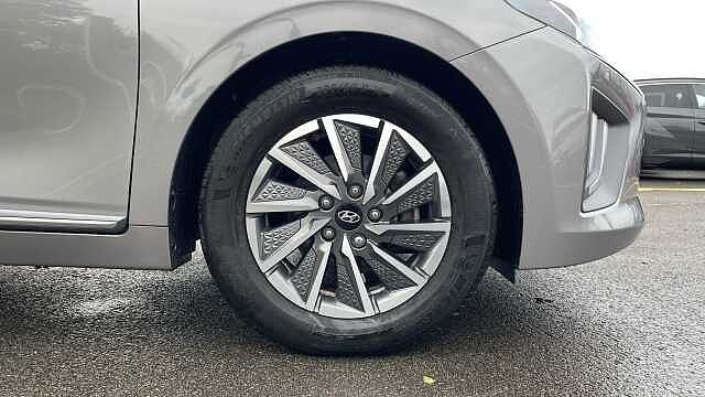 Hyundai IONIQ 38.3kWh Premium Hatchback 5dr Electric Auto (136 ps)