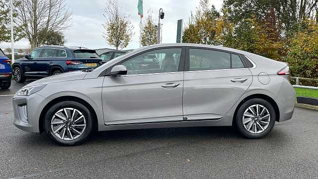 Hyundai IONIQ 38.3kWh Premium Hatchback 5dr Electric Auto (136 ps)