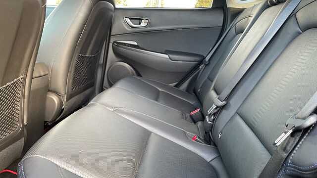 Hyundai KONA 64kWh Ultimate SUV 5dr Electric Auto (10.5kW Charger) (204 ps) Red