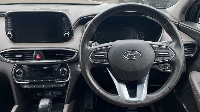 Hyundai Santa Fe 2.2 CRDi Premium SE SUV 5dr Diesel Auto 4WD Euro 6 (s/s) 7 Seat (200 ps)