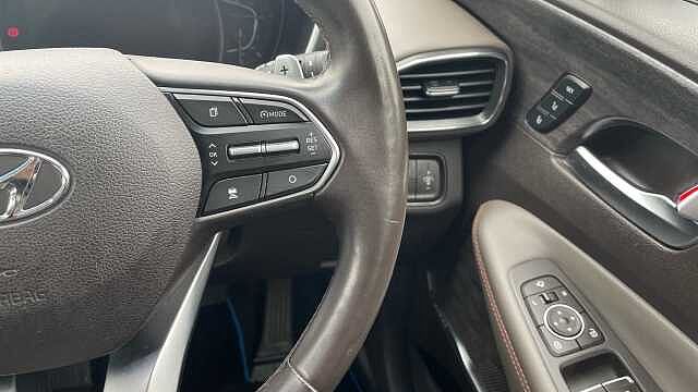 Hyundai Santa Fe 2.2 CRDi Premium SE SUV 5dr Diesel Auto 4WD Euro 6 (s/s) 7 Seat (200 ps)