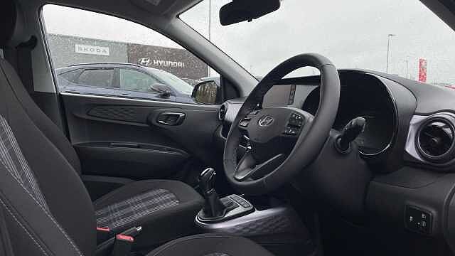 Hyundai I10 1.0 Advance Hatchback 5dr Petrol Auto Euro 6 (s/s) (63 ps) VIBRANT BLUE