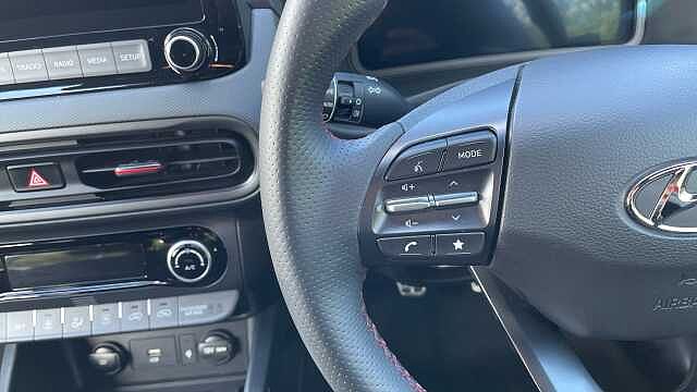Hyundai KONA 1.0 T-GDi MHEV N Line SUV 5dr Petrol Hybrid Manual Euro 6 (s/s) (120 ps) Red
