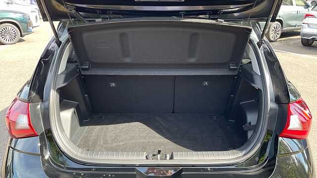 Hyundai I20 1.0 T-GDi Tech Line Hatchback 5dr Petrol DCT Euro 6 (s/s) (90 ps) PHANTOM BLACK