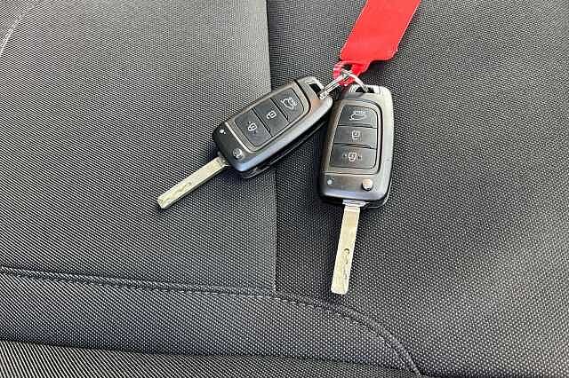 Hyundai TUCSON 1.6 TGDi SE Connect 5dr 2WD Red