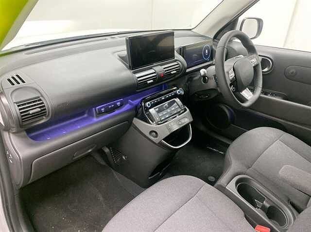 Hyundai INSTER 85kW 02 49kWh 5dr Auto WHITE