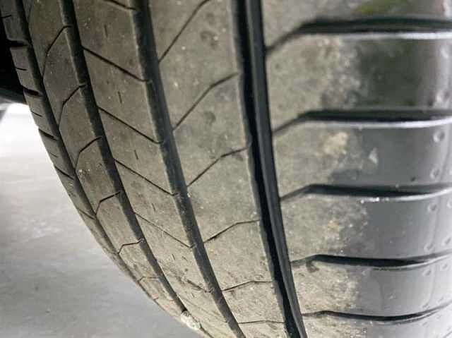 Hyundai KONA 1.6 Hybrid 129 Ultimate 5dr DCT WHITE