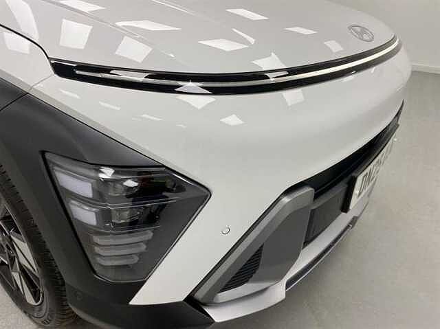 Hyundai KONA 1.6 Hybrid 129 Ultimate 5dr DCT WHITE