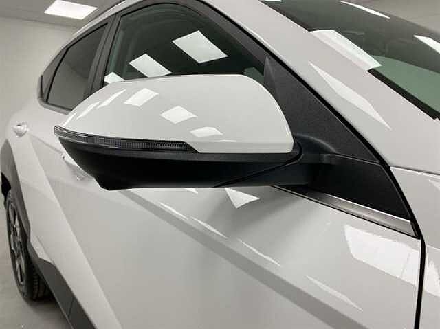 Hyundai KONA 1.6 Hybrid 129 Ultimate 5dr DCT WHITE
