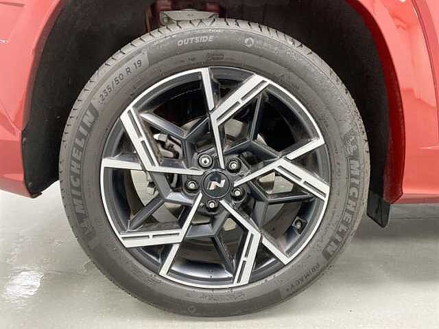 Hyundai TUCSON 1.6T Hybrid N Line S 5dr Auto RED