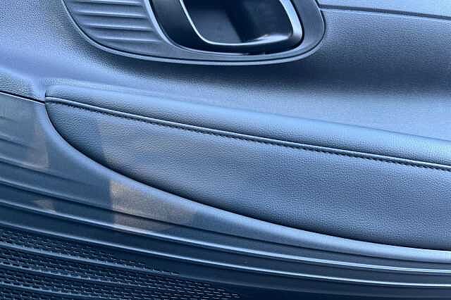 Hyundai BAYON 1.0 T Gdi Advance Suv 5dr Petrol Dct Euro 6 (s/s) (100 Ps) Phantom Black