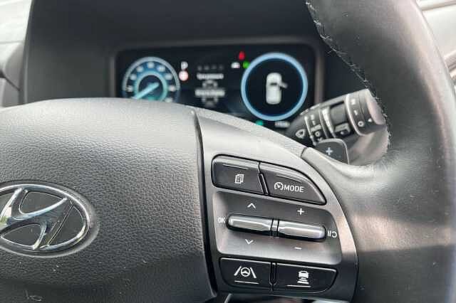 Hyundai KONA 1.6 H Gdi Premium Suv 5dr Petrol Hybrid Dct Euro 6 (s/s) (141 Ps) Black