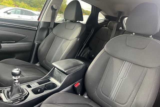 Hyundai TUCSON 1.6 T Gdi Premium Suv 5dr Petrol Manual Euro 6 (s/s) (150 Ps) Red