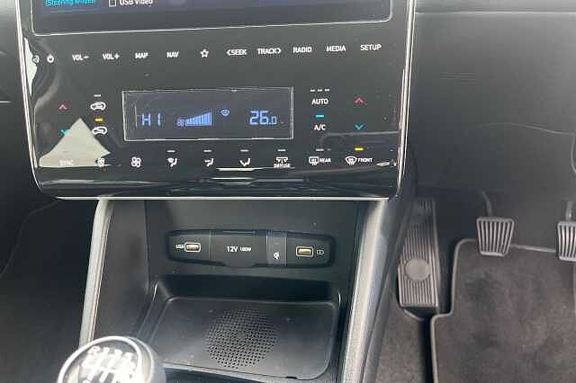 Hyundai TUCSON 1.6 T Gdi Premium Suv 5dr Petrol Manual Euro 6 (s/s) (150 Ps) Red