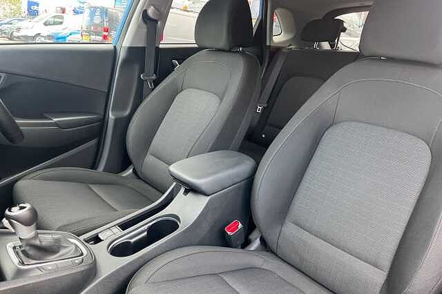 Hyundai KONA 1.6 H Gdi Premium Suv 5dr Petrol Hybrid Dct Euro 6 (s/s) (141 Ps) Blue