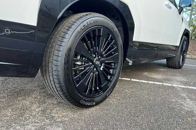 Hyundai SANTA FE 1.6 H T Gdi Calligraphy Suv 5dr Petrol Hybrid Auto Euro 6 (s/s) (7seat) (215 Ps) Matte - Creamy white