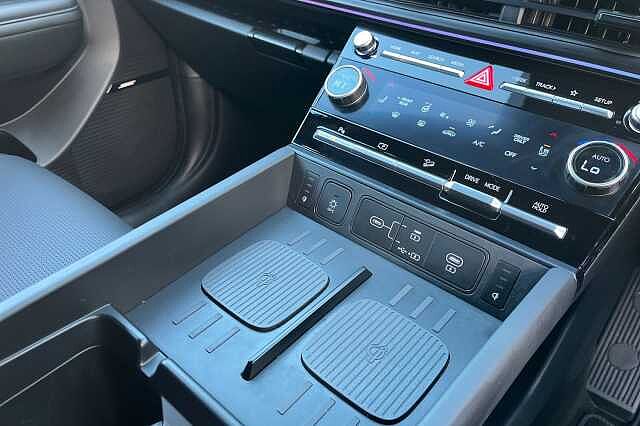 Hyundai SANTA FE 1.6 H T Gdi Calligraphy Suv 5dr Petrol Hybrid Auto Euro 6 (s/s) (7seat) (215 Ps) Matte - Creamy white