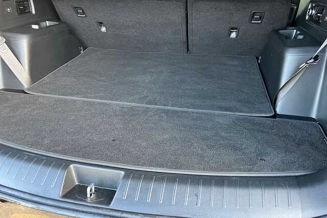 Hyundai SANTA FE 1.6 H T Gdi Calligraphy Suv 5dr Petrol Hybrid Auto Euro 6 (s/s) (7seat) (215 Ps) Matte - Creamy white