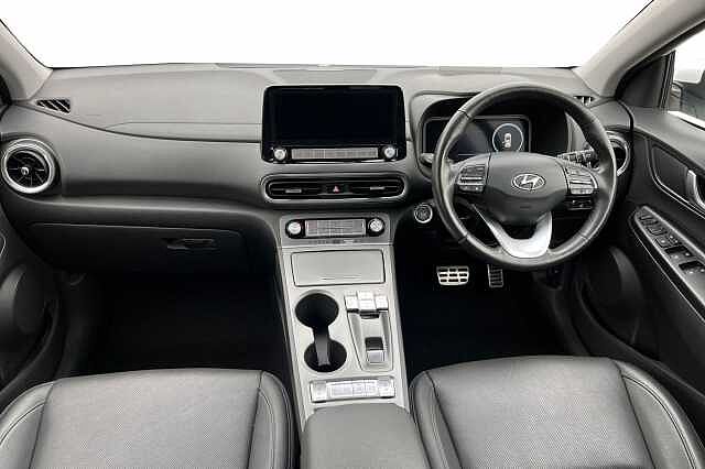 Hyundai KONA 64kwh Ultimate Suv 5dr Electric Auto (10.5kw Charger) (204 Ps) White