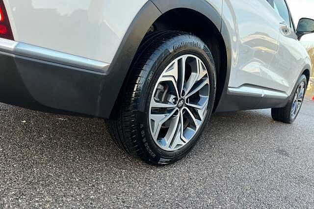 Hyundai Santa Fe 2.2 Crdi Premium Se Suv 5dr Diesel Auto 4wd Euro 6 (s/s) 7 Seat (200 Ps)