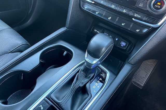 Hyundai Santa Fe 2.2 Crdi Premium Se Suv 5dr Diesel Auto 4wd Euro 6 (s/s) 7 Seat (200 Ps)