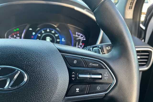Hyundai Santa Fe 2.2 Crdi Premium Se Suv 5dr Diesel Auto 4wd Euro 6 (s/s) 7 Seat (200 Ps)