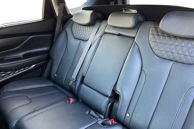 Hyundai Santa Fe 2.2 Crdi Premium Se Suv 5dr Diesel Auto 4wd Euro 6 (s/s) 7 Seat (200 Ps)