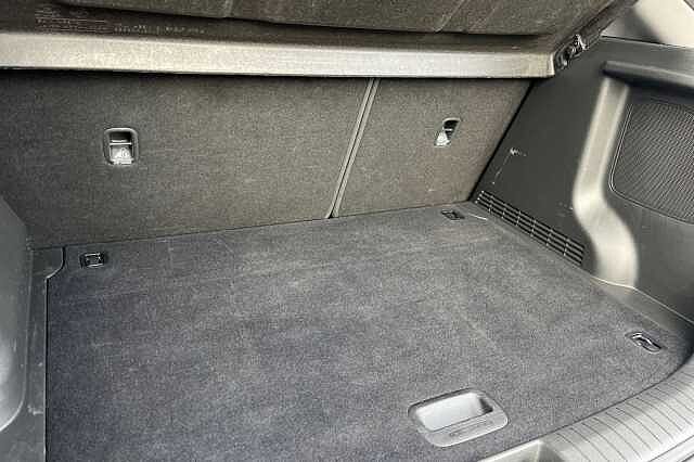 Hyundai KONA 1.6 H Gdi Premium Se Suv 5dr Petrol Hybrid Dct Euro 6 (s/s) (141 Ps) Chalk White