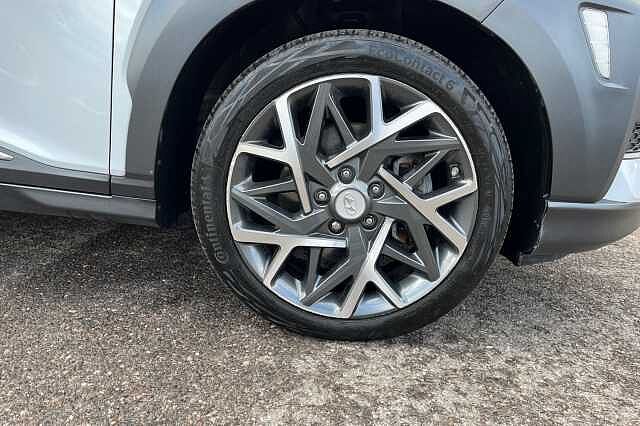 Hyundai KONA 1.6 H Gdi Premium Se Suv 5dr Petrol Hybrid Dct Euro 6 (s/s) (141 Ps) Chalk White