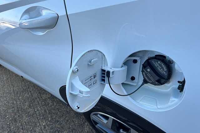 Hyundai Bayon 1.0 T Gdi Mhev Premium Suv 5dr Petrol Hybrid Manual Euro 6 (s/s) (120 Ps)