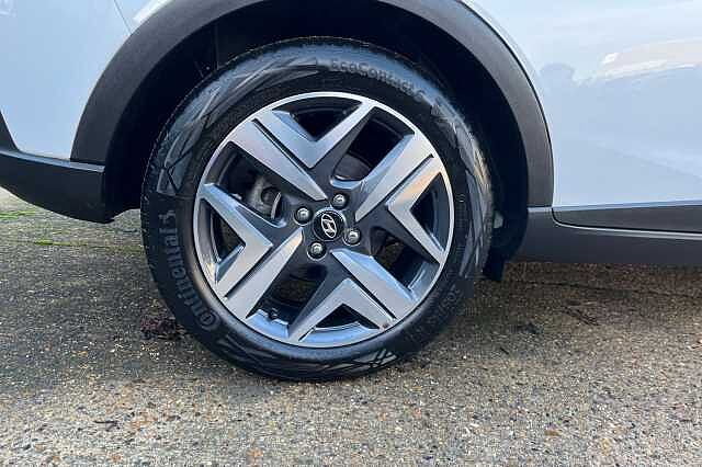 Hyundai Bayon 1.0 T Gdi Mhev Premium Suv 5dr Petrol Hybrid Manual Euro 6 (s/s) (120 Ps)