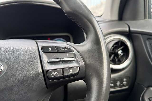 Hyundai KONA 1.6 H Gdi Ultimate Suv 5dr Petrol Hybrid Dct Euro 6 (s/s) (141 Ps) Abyss Black