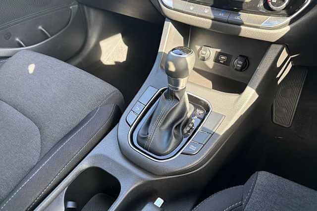 Hyundai I30 1.0 T Gdi Mhev Se Connect Hatchback 5dr Petrol Hybrid Dct Euro 6 (s/s) (120 Ps) Amazon Grey