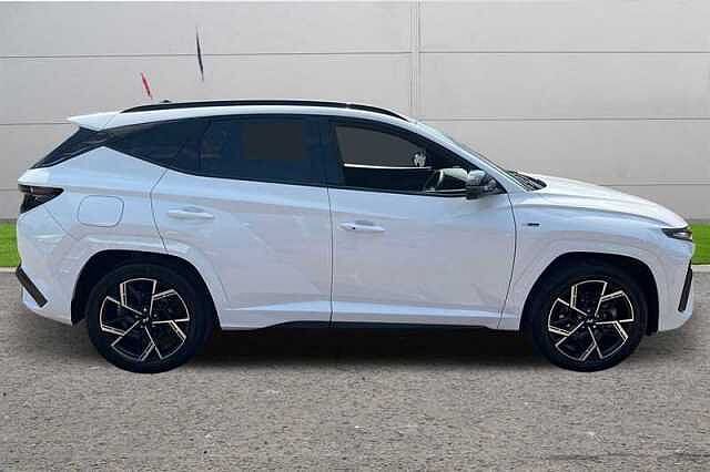 Hyundai TUCSON 1.6T PLUG-IN HYBRID N LINE S 5DR 4WD AUTO White