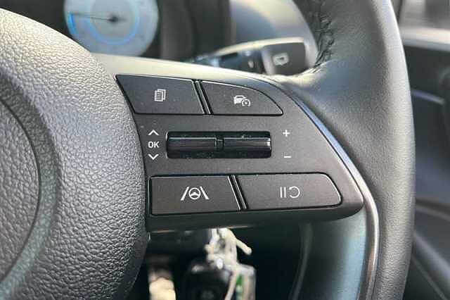 Hyundai BAYON 1.0 TGDI PREMIUM 5DR White