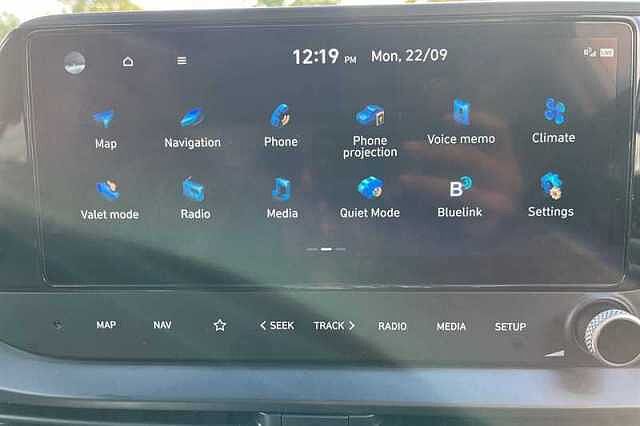 Hyundai BAYON 1.0 TGDI PREMIUM 5DR White