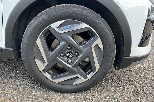 Hyundai BAYON 1.0 TGDI PREMIUM 5DR White