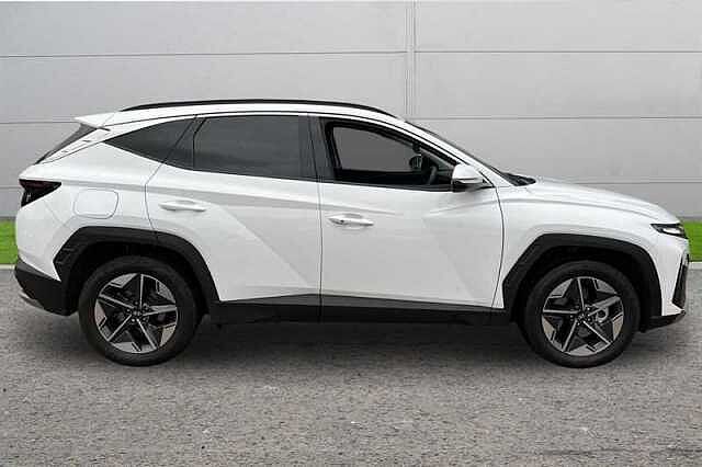Hyundai TUCSON 1.6T PLUG-IN HYBRID PREMIUM 5DR AUTO Special solid - Atlas white